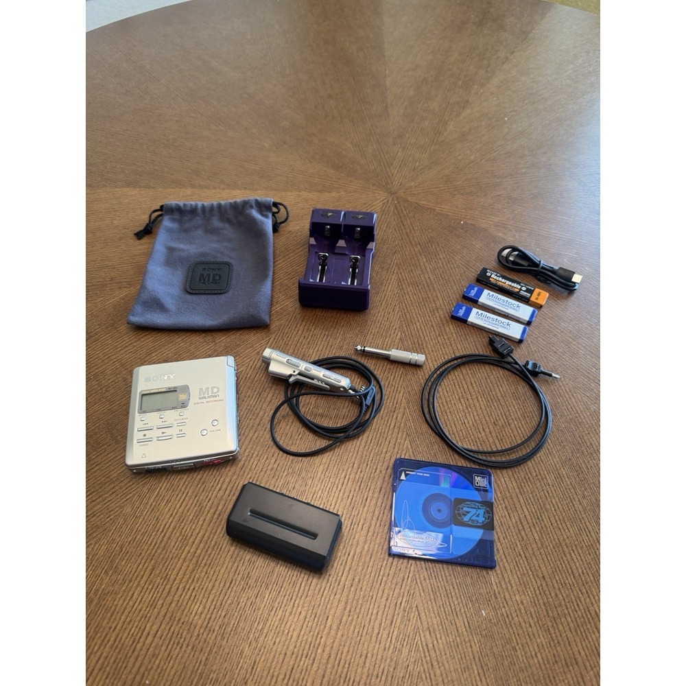 Sony MZ-R55 MD Walkman MiniDisc Recorder Player Tested w/ Remote Charger & Accs